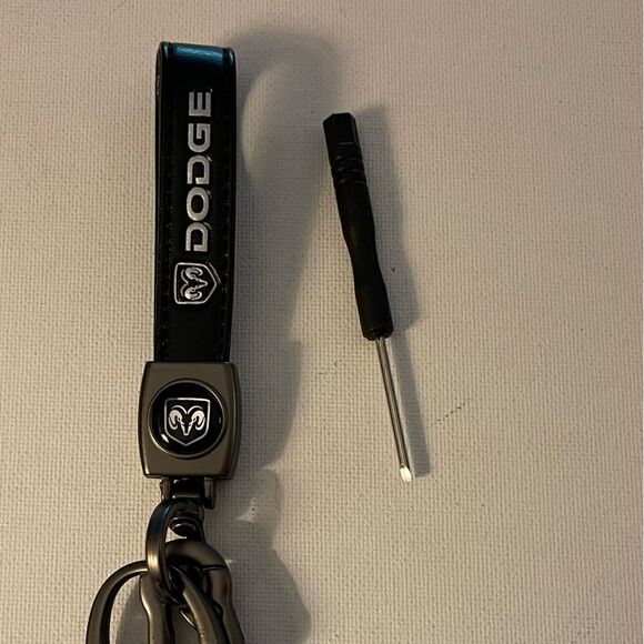Dodge Logo Key Fob Keychain in Black Leather NWT - Picture 3 of 4